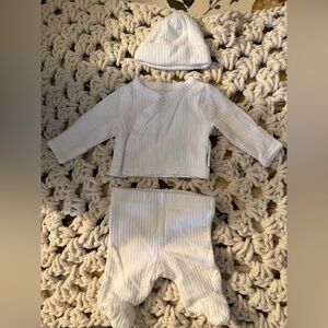 Gerber White Ribbed Baby 3-Piece Set - Top, Pants & Hat